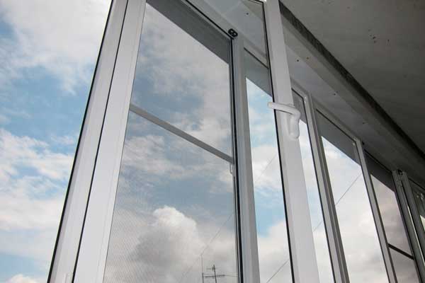 Рамы поворотно-откидные для балкона